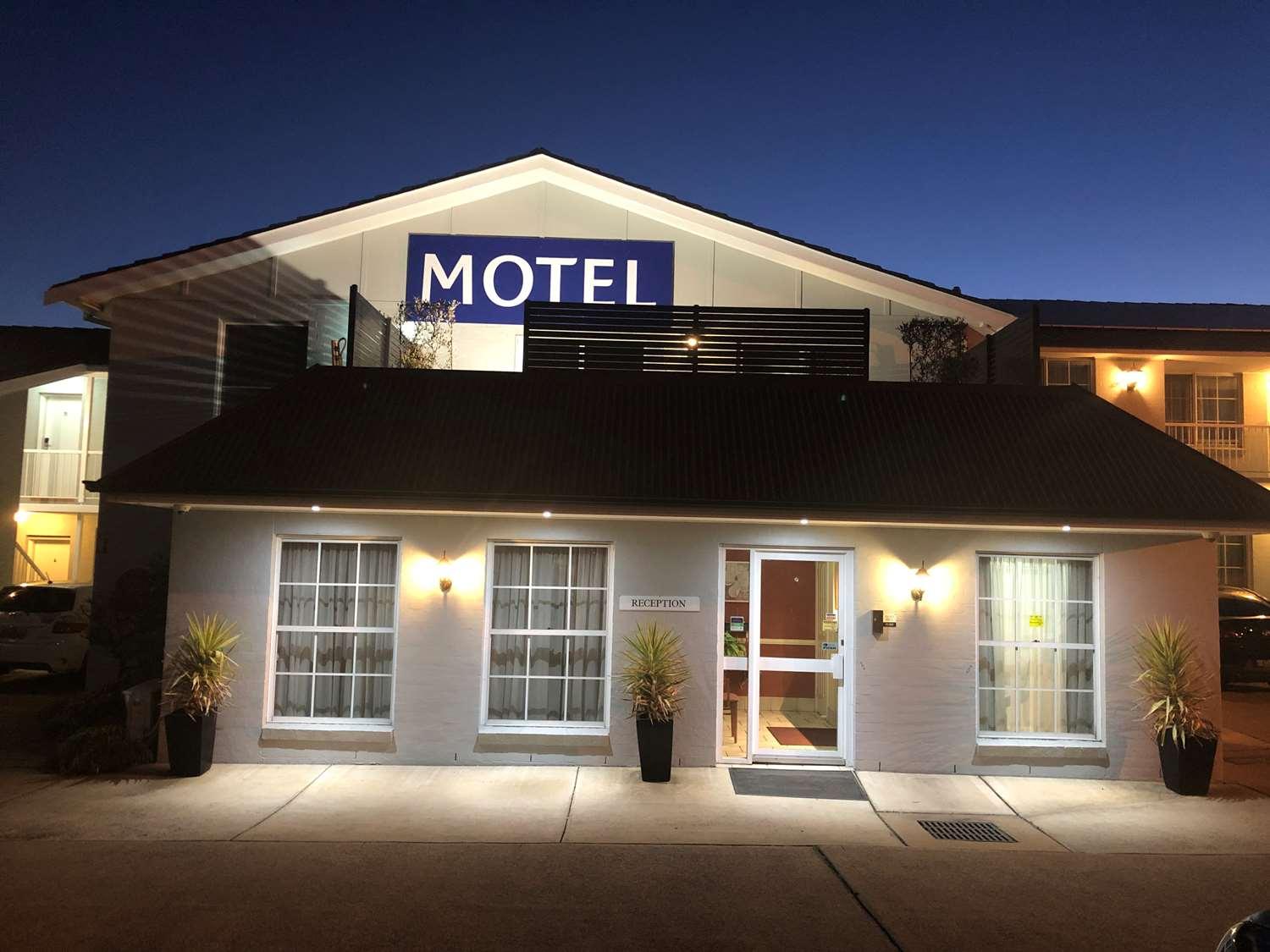 Best Western Coachman'S Inn Motel Bathurst Exterior photo